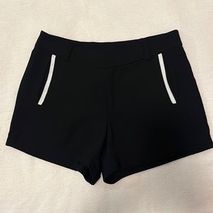 Night out shorts‎